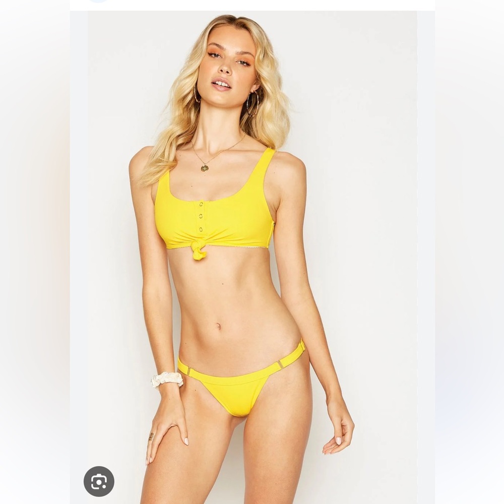 New Beach Bunny Reese Adjustable Skimpy Bottom in Honey Size 14 or XXL